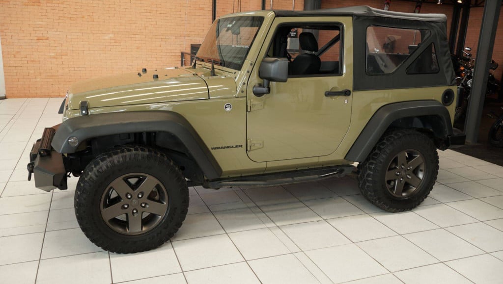 Imagem do veículo JEEP WRANGLER SPT 3.6L 2013