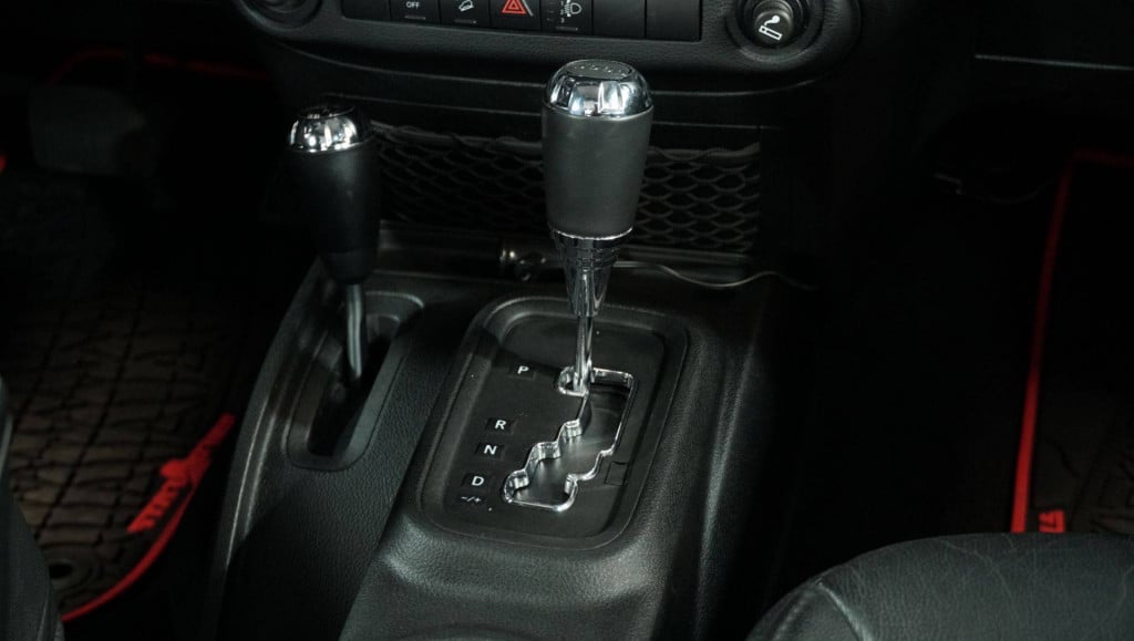 Imagem do veículo JEEP WRANGLER SPT 3.6L 2013