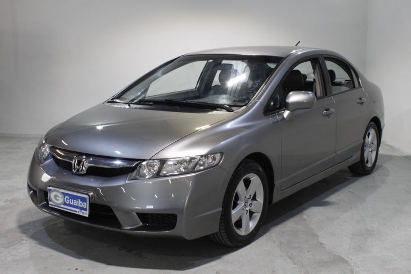 HONDA CIVIC 1.8 LXS 16V FLEX 4P AUTOMÁTICO HONDA CIVIC 1.8 LXS 16V FLEX 4P AUTOMÁTICO