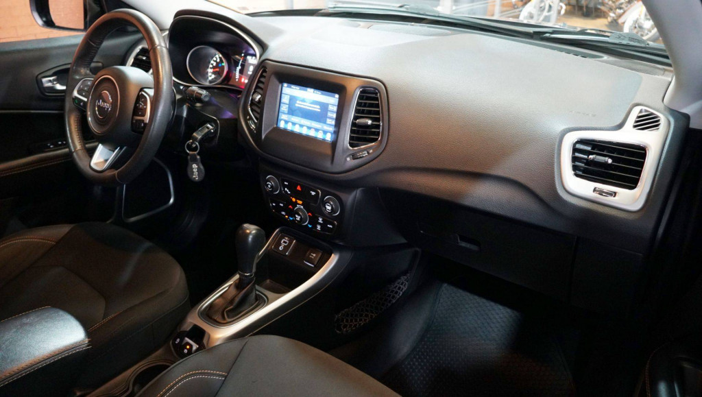 Imagem do veículo JEEP COMPASS SPORT FLEX 2019