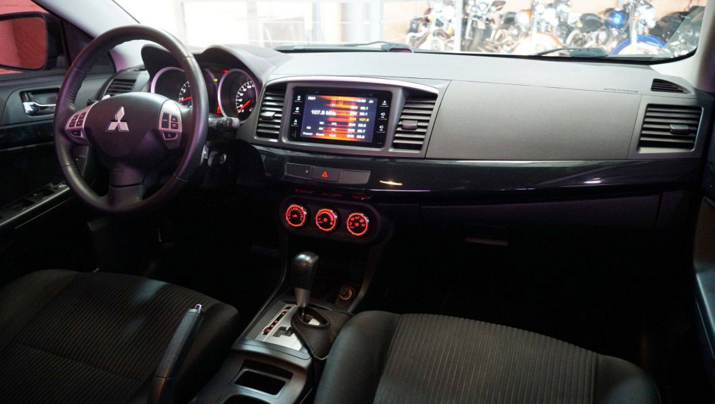 Imagem do veículo MITSUBISHI LANCER 2.0 16V 160CV AUT 2016