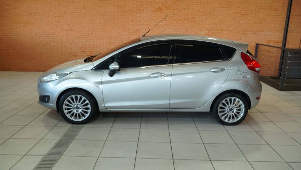 Imagem do veículo Ford Fiesta Ha 1.6l Ti A 2015