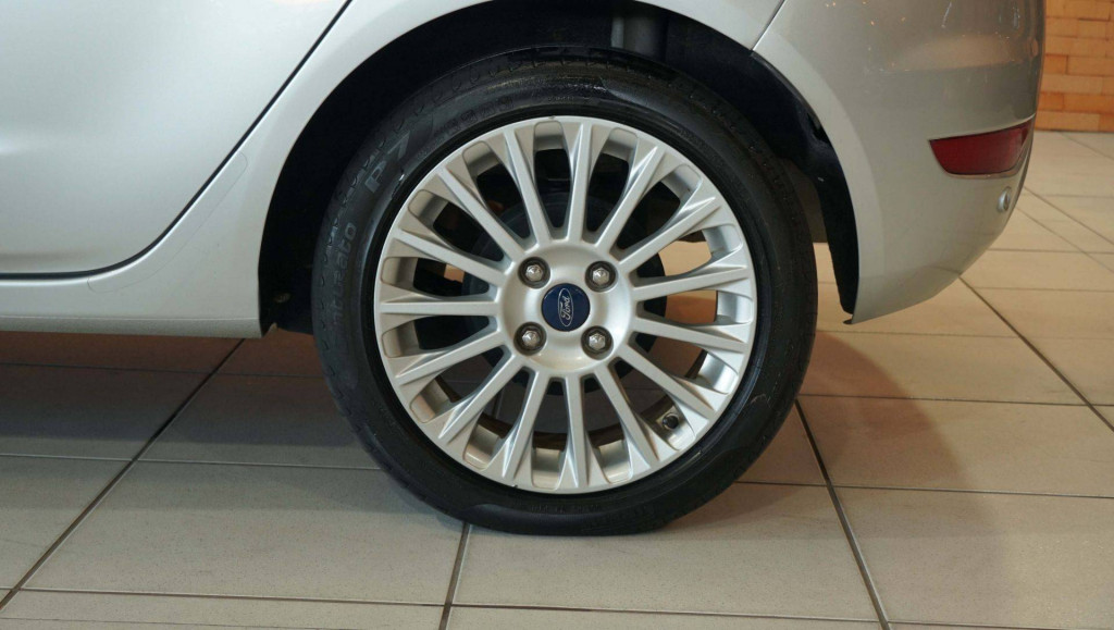 Imagem do veículo Ford Fiesta Ha 1.6l Ti A 2015
