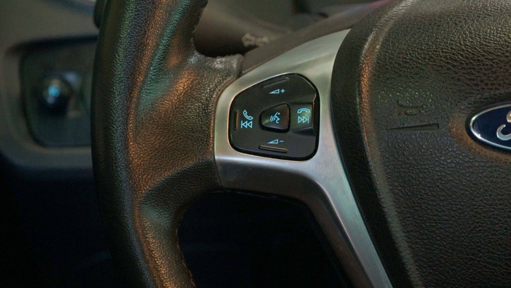 Imagem do veículo Ford Fiesta Ha 1.6l Ti A 2015
