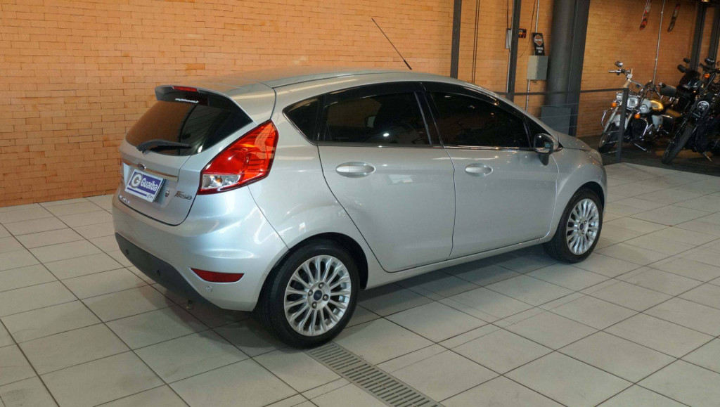 Imagem do veículo Ford Fiesta Ha 1.6l Ti A 2015
