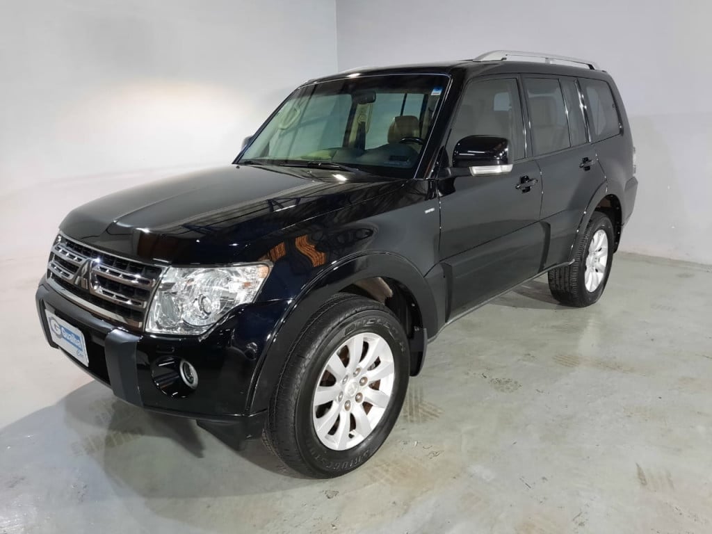 MITSUBISHI PAJERO FULL 3.8 HPE 4X4 V6 24V GASOLINA 4P AUTOMÁTICO MITSUBISHI PAJERO FULL 3.8 HPE 4X4 V6 24V GASOLINA 4P AUTOMÁTICO