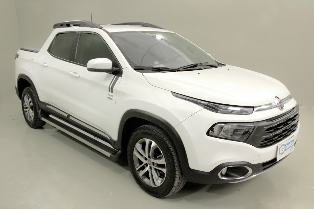 FIAT TORO 2.0 16V TURBO DIESEL FREEDOM 4WD AT9 FIAT TORO 2.0 16V TURBO DIESEL FREEDOM 4WD AT9