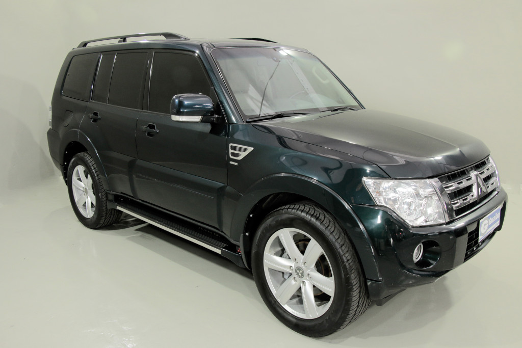 MITSUBISHI PAJERO FULL 3.2 HPE 4X4 16V TURBO INTERCOOLER DIESEL 4P AUTOMÁTICO MITSUBISHI PAJERO FULL 3.2 HPE 4X4 16V TURBO INTERCOOLER DIESEL 4P AUTOMÁTICO