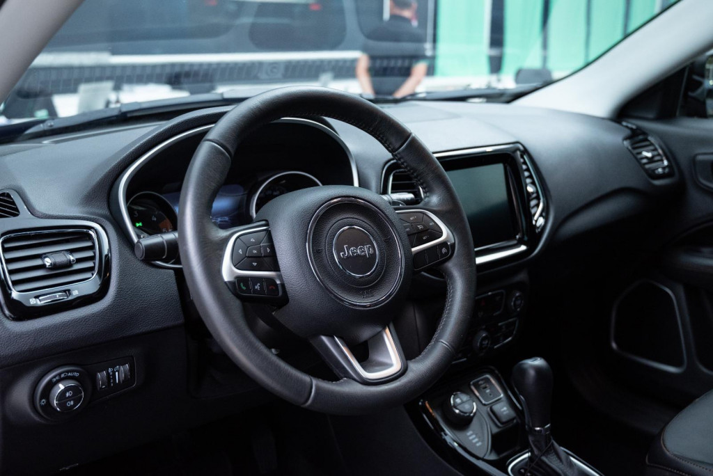 Imagem do veículo JEEP COMPASS LIMITED 2.0TDI 170CV 4X4 AUT./2021