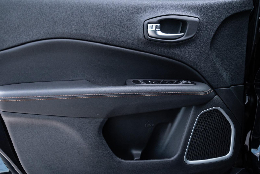Imagem do veículo JEEP COMPASS LIMITED 2.0TDI 170CV 4X4 AUT./2021