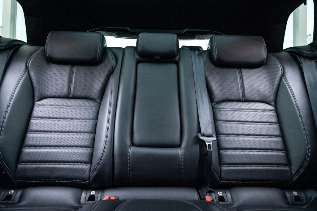 Imagem do veículo LAND ROVER EVOQUE P240 HSE DYNAMIC 2.0T 240CV 4WD C/TETO AUT./2018