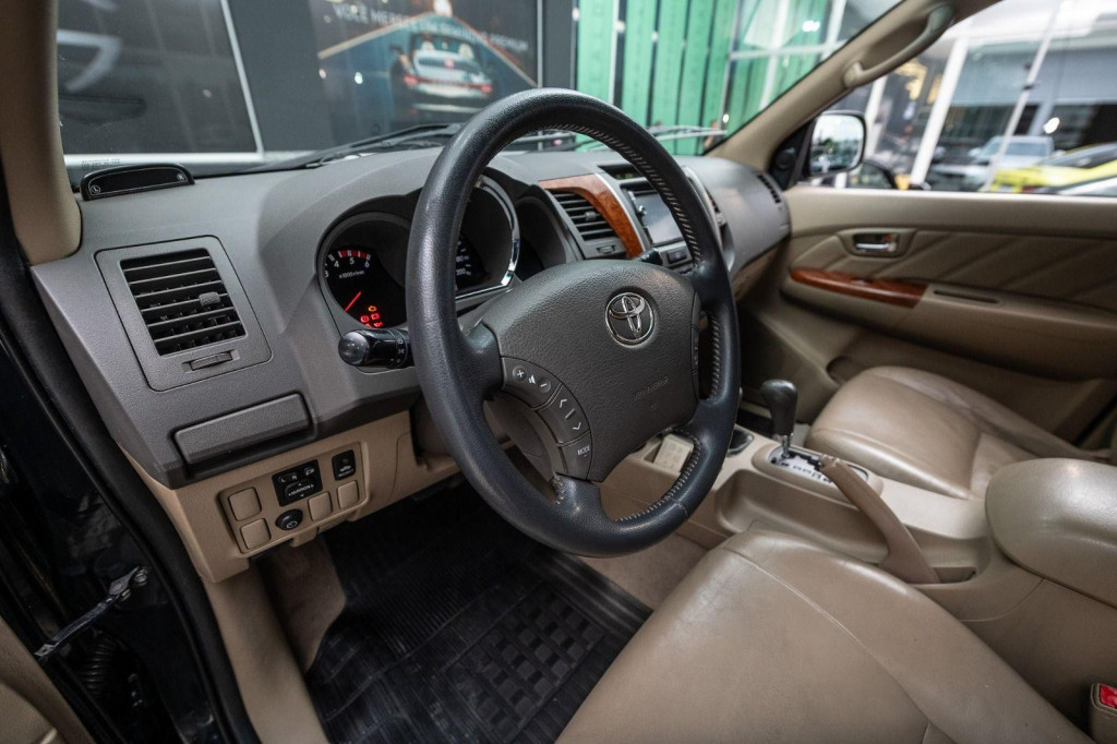 Imagem do veículo TOYOTA HILUXSW4 SRV 3.0 TDI 163CV 4X4 AUT./2010