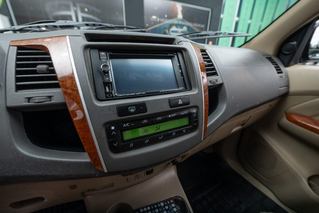Imagem do veículo TOYOTA HILUXSW4 SRV 3.0 TDI 163CV 4X4 AUT./2010