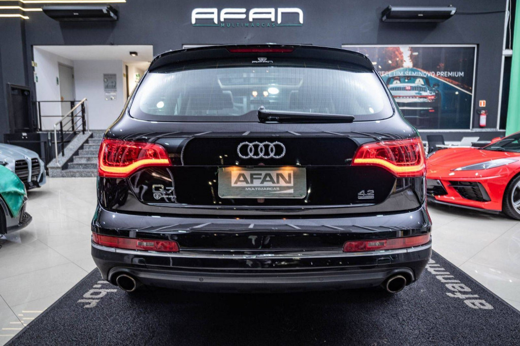 Imagem do veículo AUDI Q7 4.2FSI 355CV QUATTRO C/TETO AUT./2010