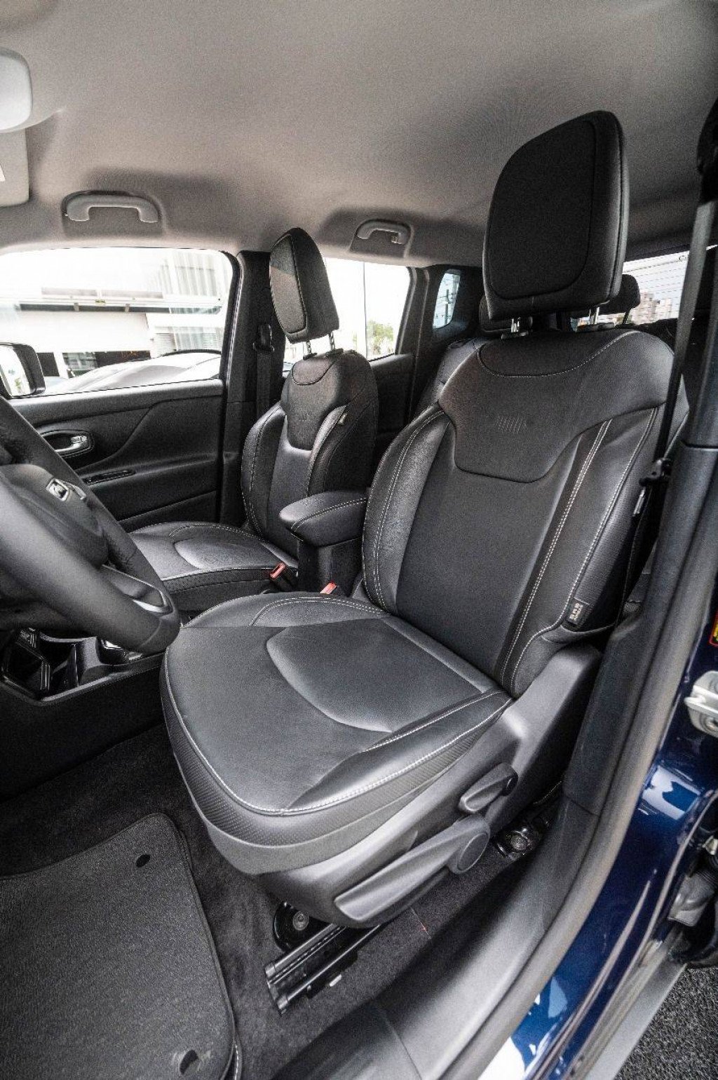 Imagem do veículo Jeep Renegade Longitude T270 1.3t 185cv Aut.2024