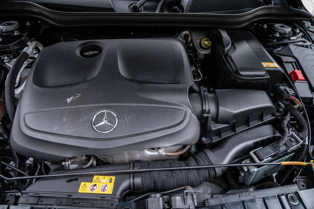 Imagem do veículo MERCEDES-BENZ GLA250 ENDURO 2.0T 211CV C/TETO AUT./2016