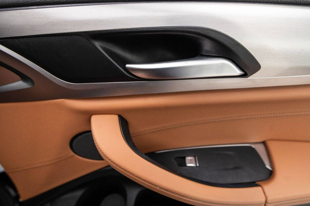 Imagem do veículo BMW X3 X-LINE XDRIVE30E 2.0T 292CV C/TETO AUT./2021 (HYBRID)