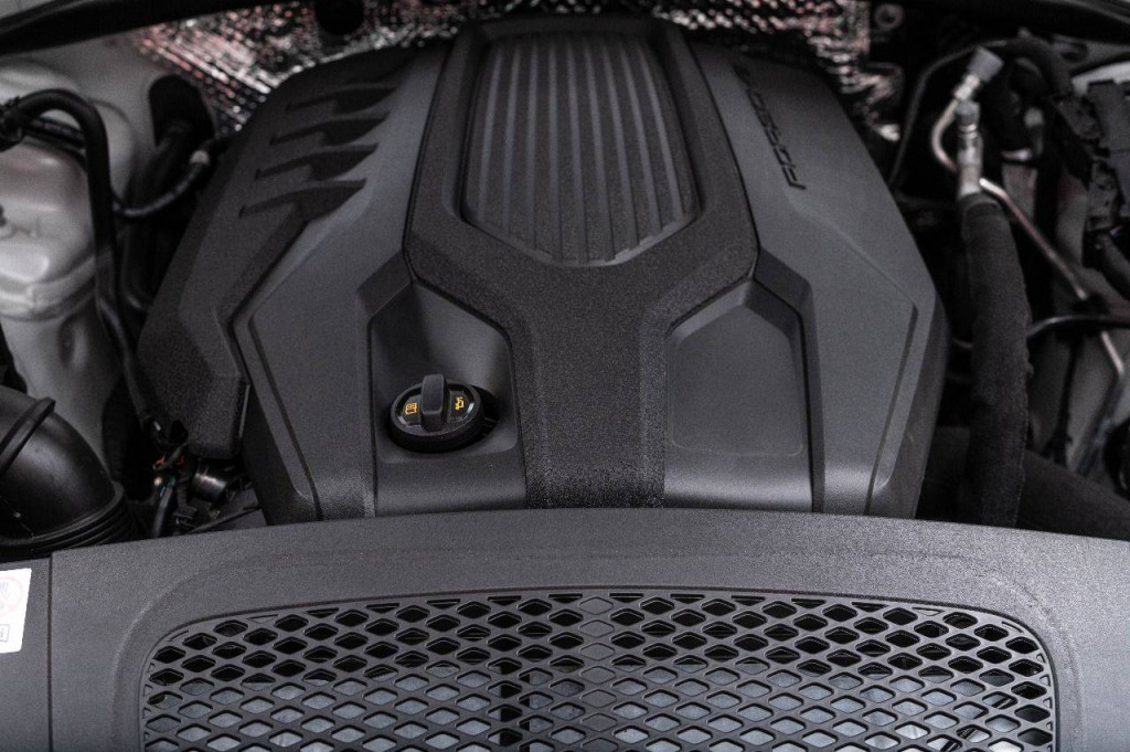 Imagem do veículo PORSCHE MACAN 2.0 TURBO 265CV 4WD C/TETO AUT./2023
