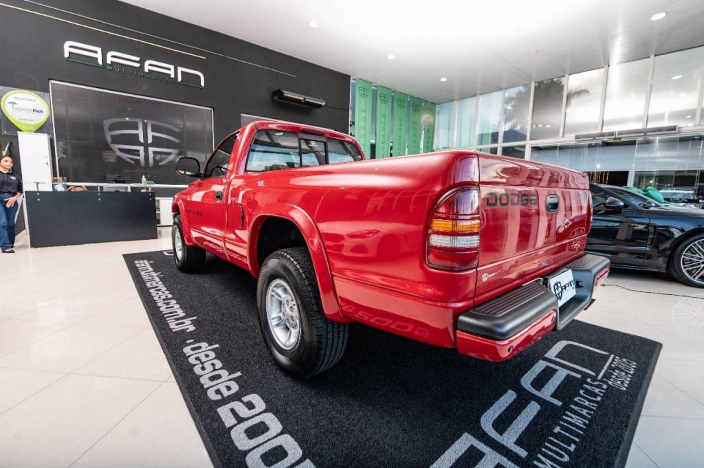 Imagem do veículo DODGE DAKOTA RT 5.2 232CV AUT./2000