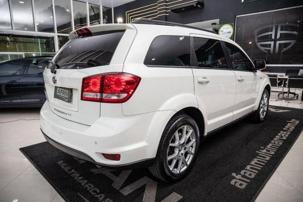 Imagem do veículo FIAT FREEMONT PRECISION C/TETO 2.4 172CV AT6./2015