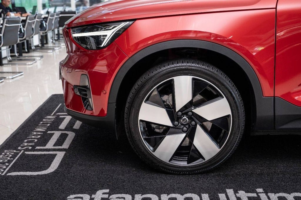 Imagem do veículo VOLVO C40 P8 RECHARGE 408CV AWD C/TETO AUT./2022 (ELÉTRICO)