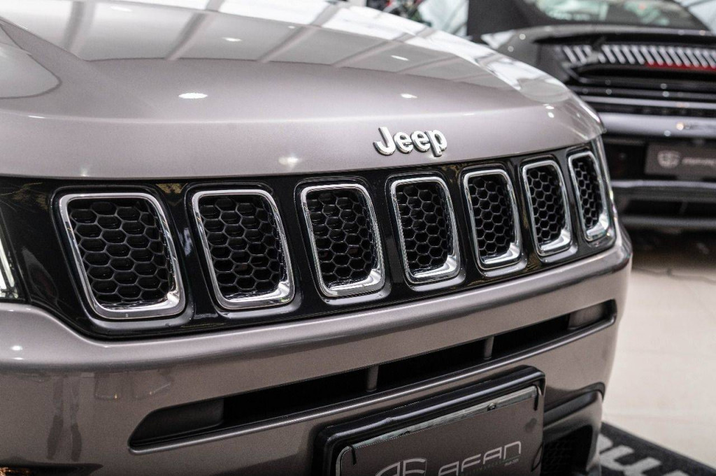 Imagem do veículo Jeep Compass Longitude 1.8 166cv Aut./2018