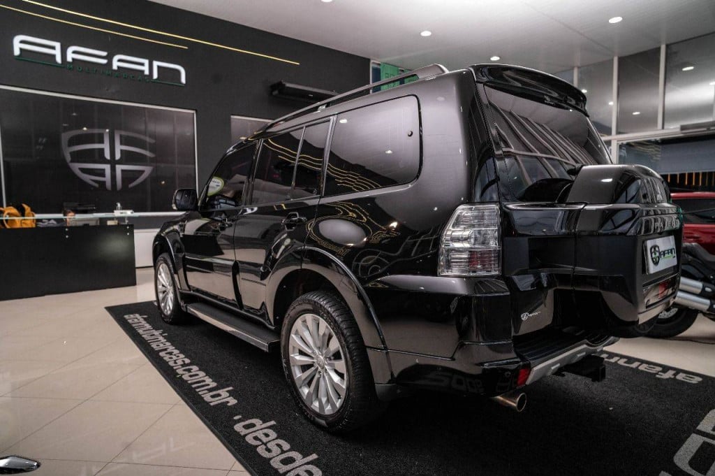 Imagem do veículo Mitsubishi Pajero Full Hpe 3.2tdi 200cv 4wd 7l Cteto Aut.2019