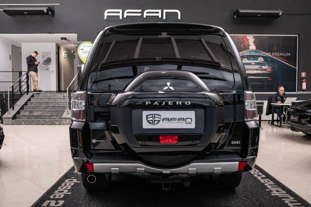 Imagem do veículo Mitsubishi Pajero Full Hpe 3.2tdi 200cv 4wd 7l Cteto Aut.2019