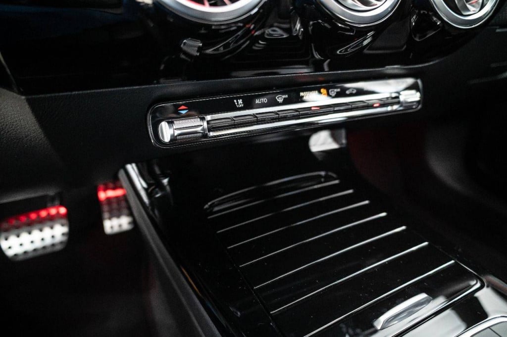 Imagem do veículo Mercedes-benz Cla 200 Amg Line 1.3t 163cv Cteto Aut.2024