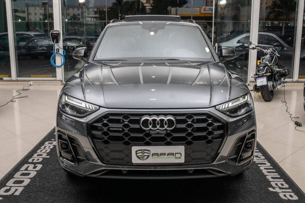 Imagem do veículo Audi Q5 Performance Black 2.0tfsi-e 367cv Quattro Cteto Aut.2024 Hybrid
