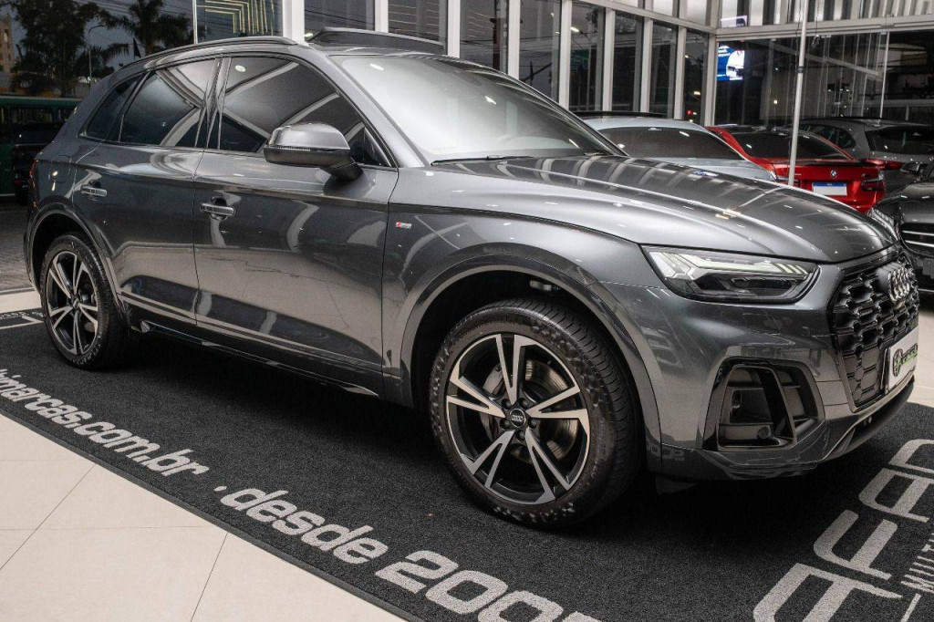Imagem do veículo Audi Q5 Performance Black 2.0tfsi-e 367cv Quattro Cteto Aut.2024 Hybrid