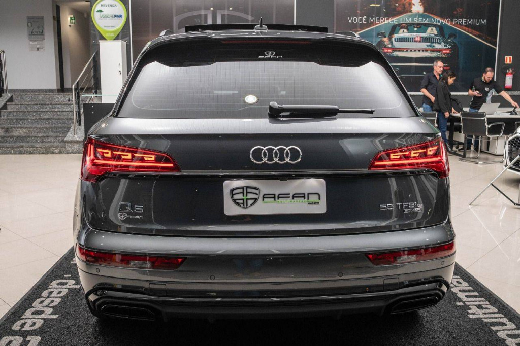 Imagem do veículo Audi Q5 Performance Black 2.0tfsi-e 367cv Quattro Cteto Aut.2024 Hybrid