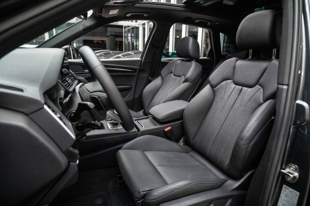 Imagem do veículo Audi Q5 Performance Black 2.0tfsi-e 367cv Quattro Cteto Aut.2024 Hybrid