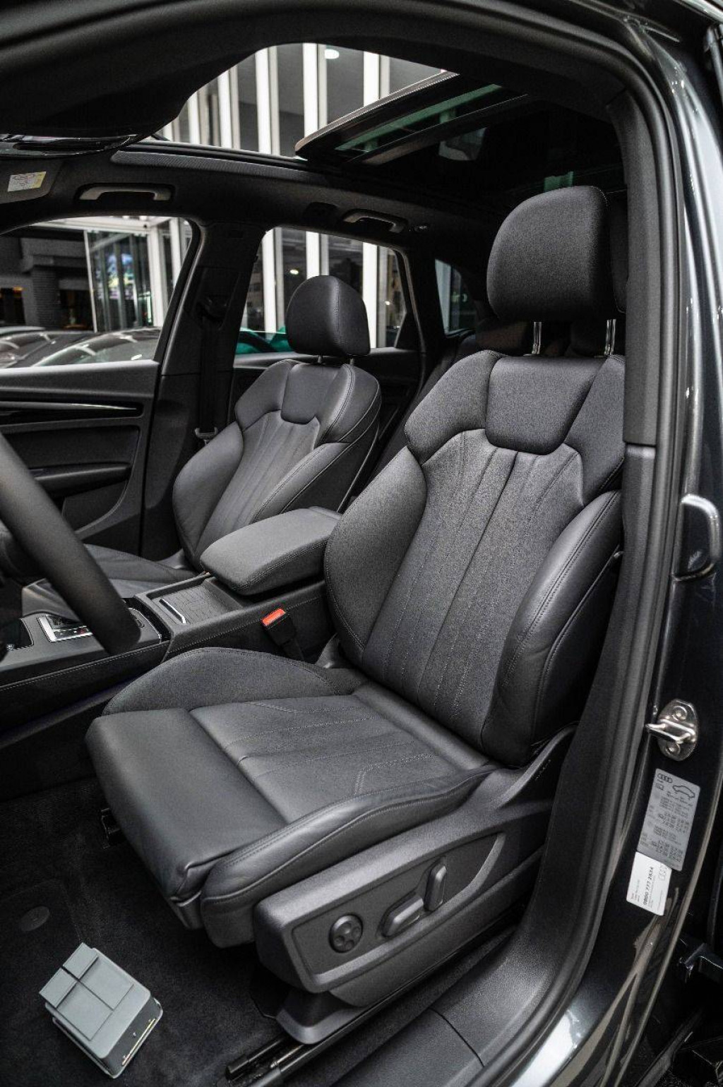 Imagem do veículo Audi Q5 Performance Black 2.0tfsi-e 367cv Quattro Cteto Aut.2024 Hybrid