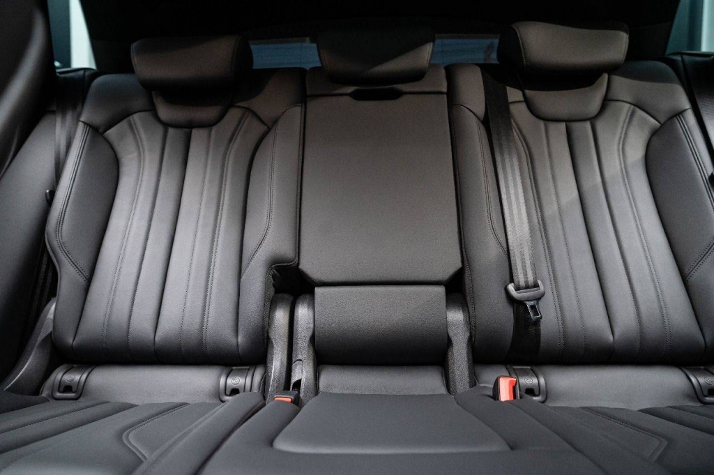 Imagem do veículo Audi Q5 Performance Black 2.0tfsi-e 367cv Quattro Cteto Aut.2024 Hybrid
