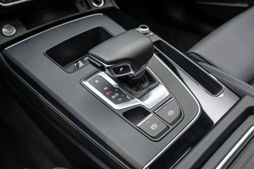 Imagem do veículo Audi Q5 Performance Black 2.0tfsi-e 367cv Quattro Cteto Aut.2024 Hybrid