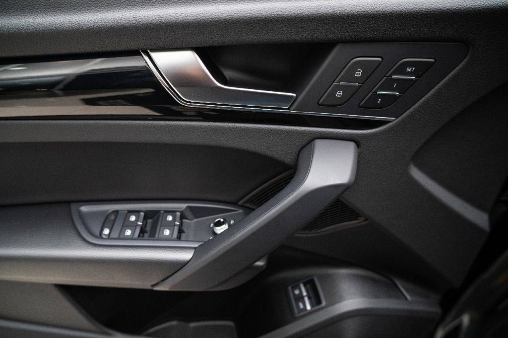 Imagem do veículo Audi Q5 Performance Black 2.0tfsi-e 367cv Quattro Cteto Aut.2024 Hybrid