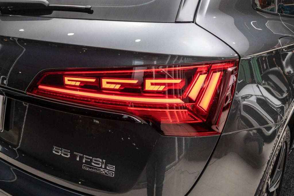 Imagem do veículo Audi Q5 Performance Black 2.0tfsi-e 367cv Quattro Cteto Aut.2024 Hybrid