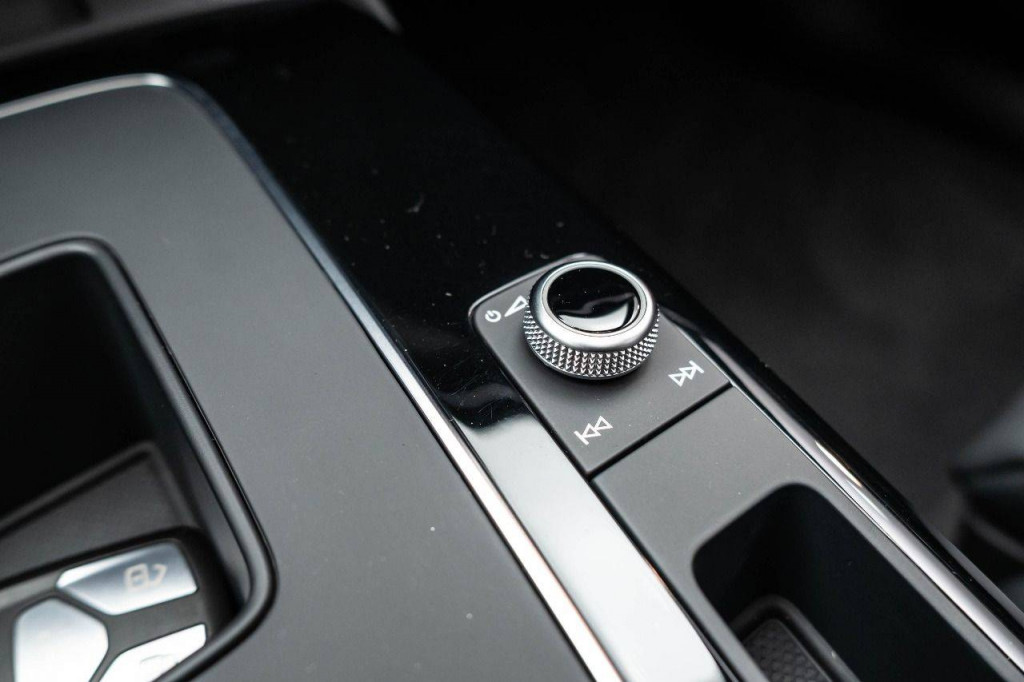Imagem do veículo Audi Q5 Performance Black 2.0tfsi-e 367cv Quattro Cteto Aut.2024 Hybrid