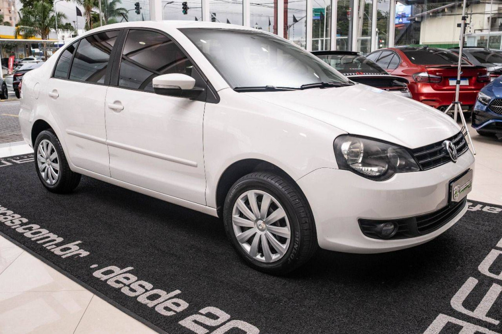 Imagem do veículo Volkswagen Polo Sedan 1.6 104cv Mec.2013