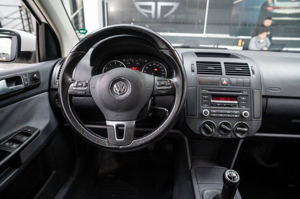 Imagem do veículo Volkswagen Polo Sedan 1.6 104cv Mec.2013