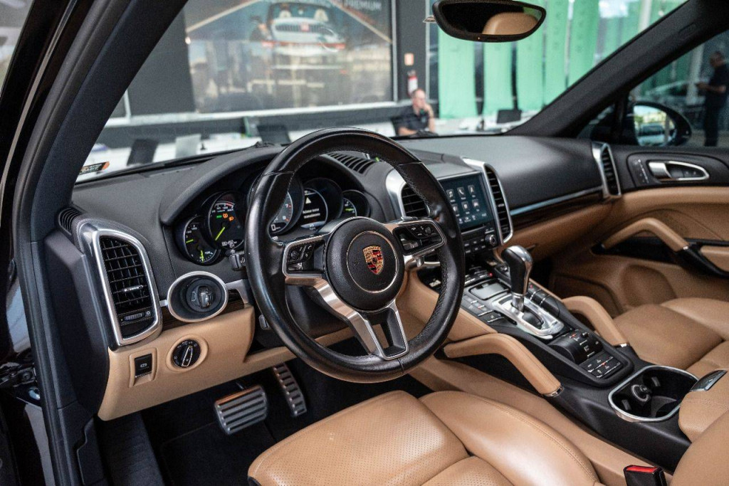 Imagem do veículo Porsche Cayenne S E-hybrid 3.0t 416cv 4wd Cteto Aut.2018