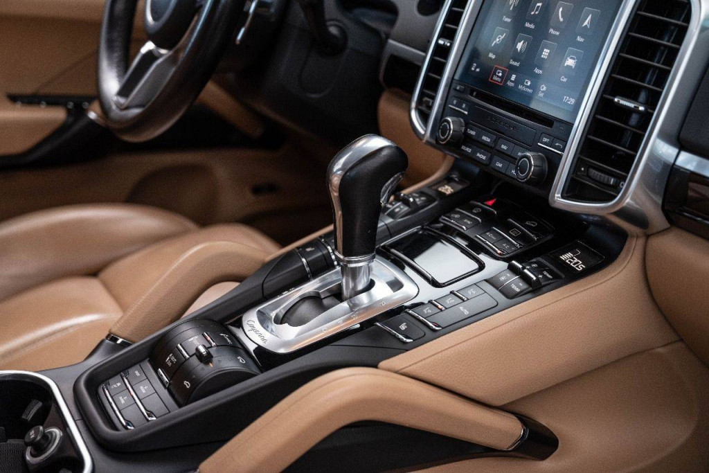 Imagem do veículo Porsche Cayenne S E-hybrid 3.0t 416cv 4wd Cteto Aut.2018