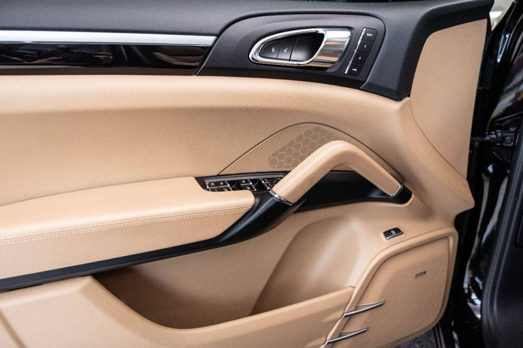 Imagem do veículo Porsche Cayenne S E-hybrid 3.0t 416cv 4wd Cteto Aut.2018