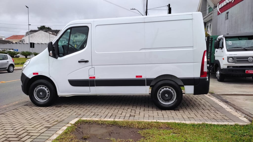 Imagem do veículo RENAULT MASTER 2.3 DCI DIESEL FURGÃO L1H1 3P MANUAL