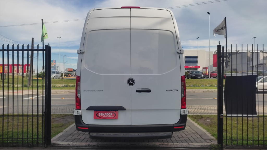 Imagem do veículo MERCEDES-BENZ SPRINTER 2.2 CDI DIESEL FURGÃO 416 TA EXTRA LONGO MANUAL