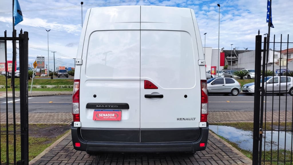 Imagem do veículo RENAULT MASTER 2.3 DCI DIESEL EXTRA FURGÃO L3H2 3P MANUAL