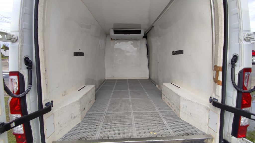 Imagem do veículo RENAULT MASTER 2.3 DCI DIESEL EXTRA FURGÃO L3H2 3P MANUAL