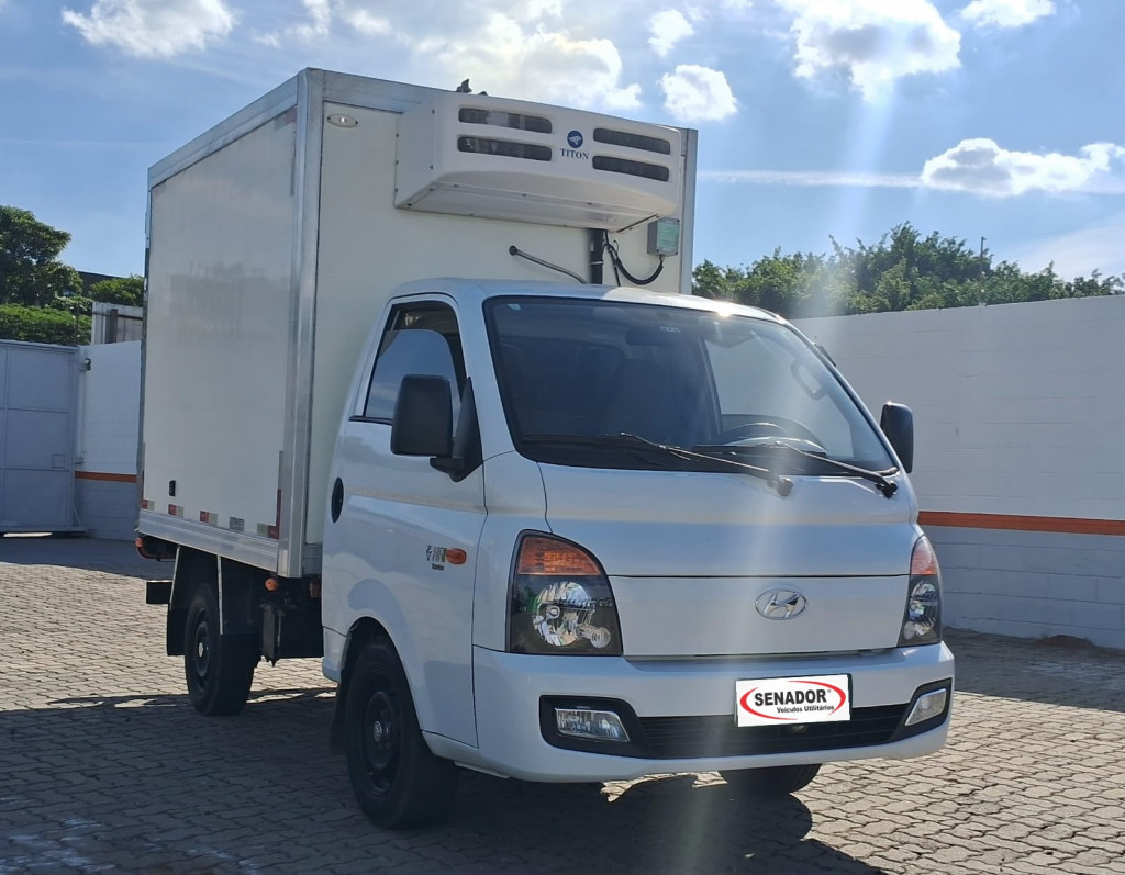 Imagem do veículo HYUNDAI HR 2.5 LONGO COM CAÇAMBA 4X2 16V 130CV TURBO INTERCOOLER DIESEL 2P MANUAL