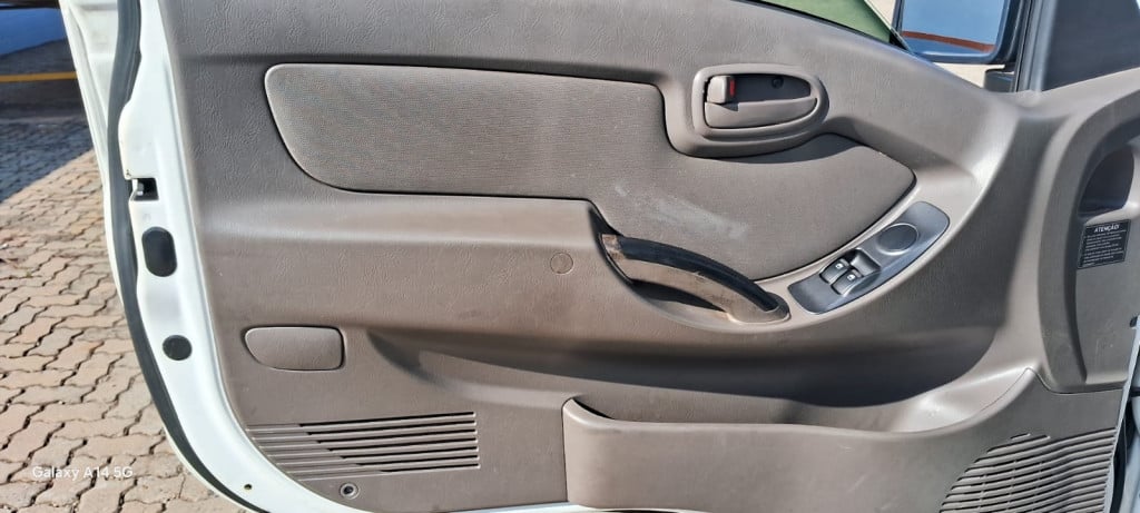 Imagem do veículo HYUNDAI HR 2.5 LONGO COM CAÇAMBA 4X2 16V 130CV TURBO INTERCOOLER DIESEL 2P MANUAL